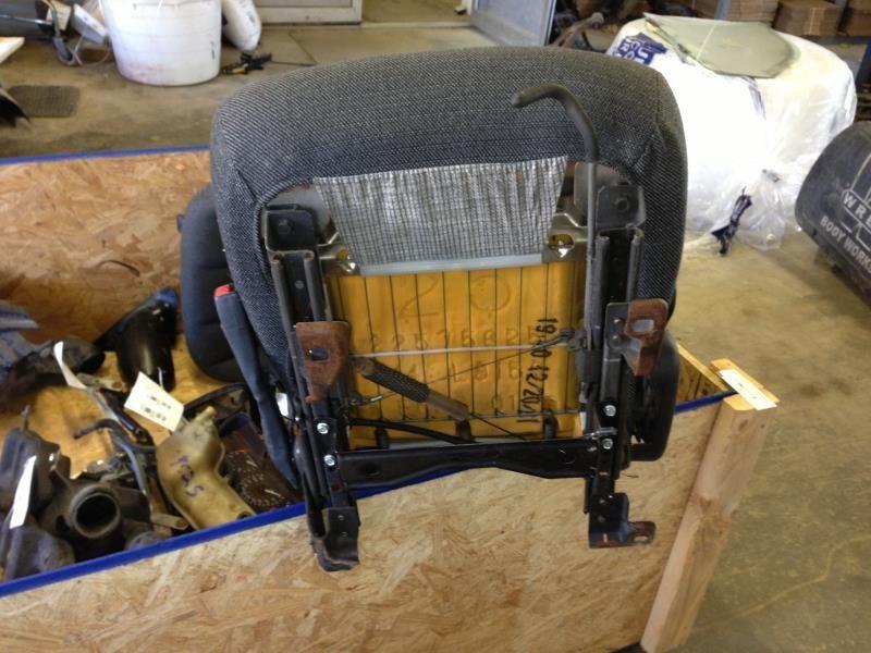 02 CAVALIER DRIVER FRONT SEAT TRACK,COUPE,MANUAL, US $45.00, image 2