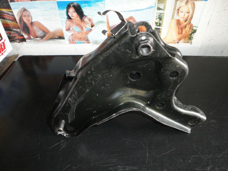 Honda prelude 97-01 rear motor mount bracket 5 speed oem honda 50827-s30-000