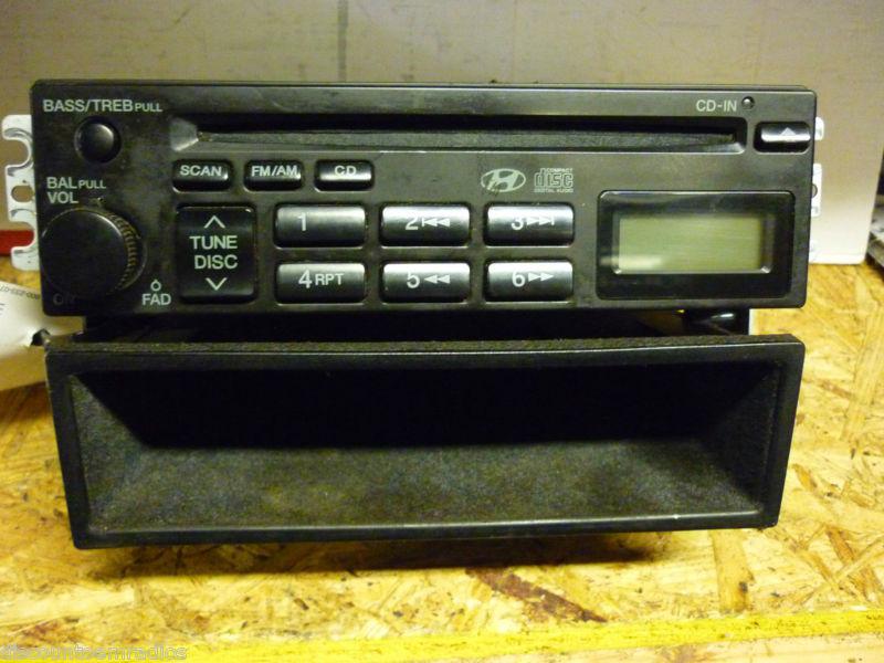 01-05 hyundai elantra am fm radio cd player 96160-2c105 oem *