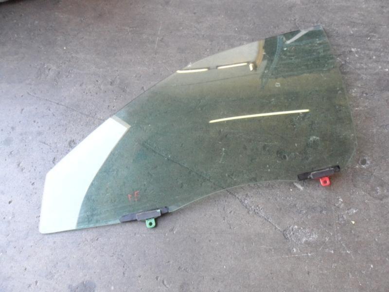 98 99 00 lexus gs400 l. front door glass 11966