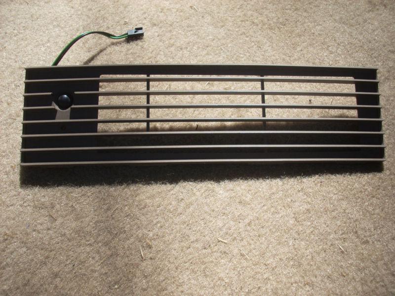 94 95 96 Roadmaster Wagon Defrost Vent w/Sensor 91-96, US $11.49, image 2