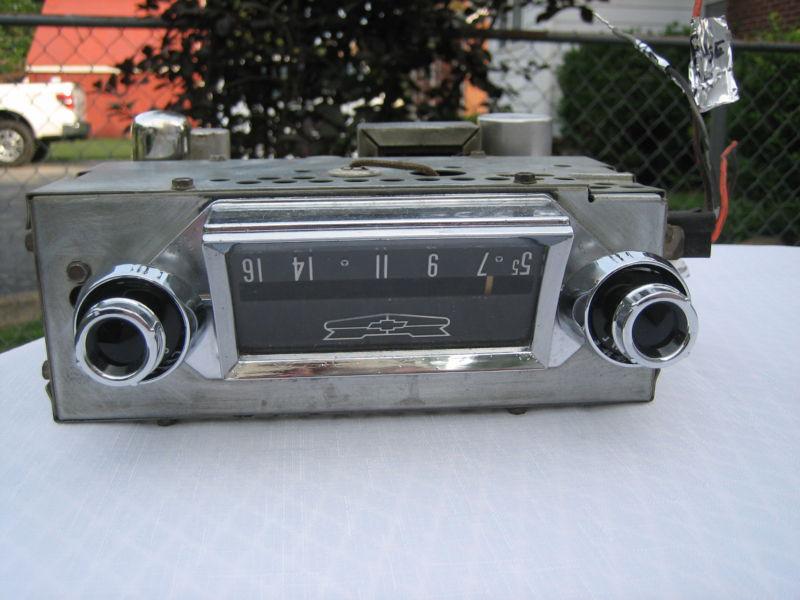 Original vintage 1957 chevrolet delco radio 987573 chevy restored & working!