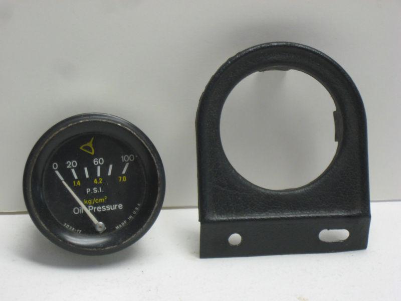 Vintage oil pressure gauge 100 psi 2d22-17 possible ford chevrolet or others