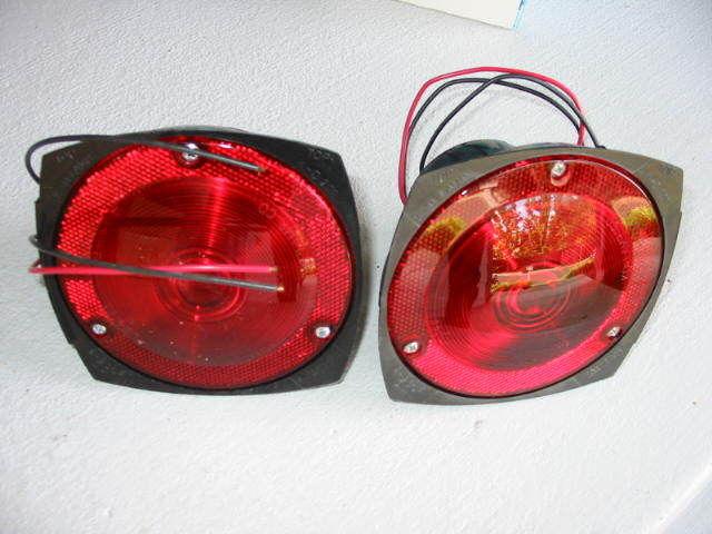 Universal trailer, rv taillights with side reflectors pair