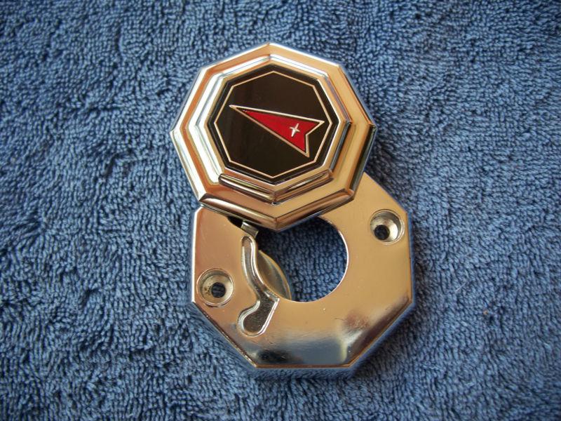81 82 83 84 85 86 87 Pontiac Grand Prix trunk lock cover emblem OEM GM NOS!!!, US $74.99, image 4