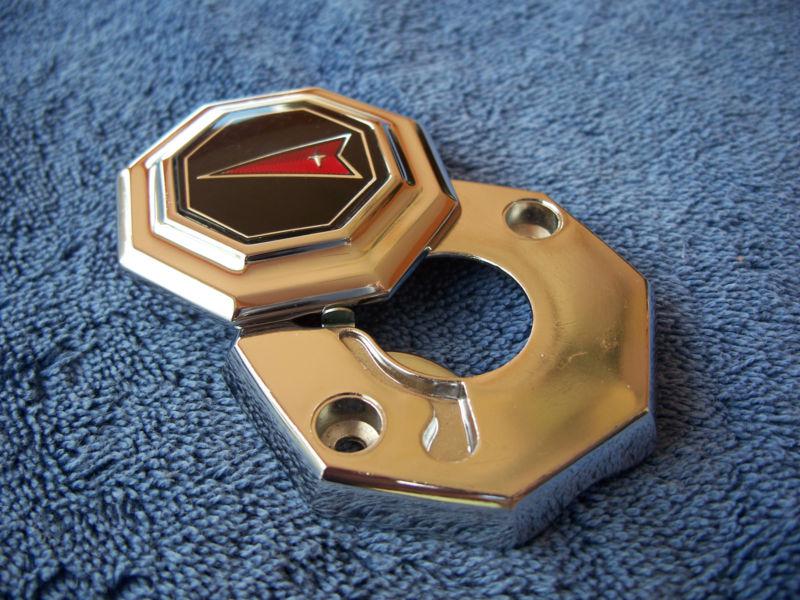 81 82 83 84 85 86 87 Pontiac Grand Prix trunk lock cover emblem OEM GM NOS!!!, US $74.99, image 5