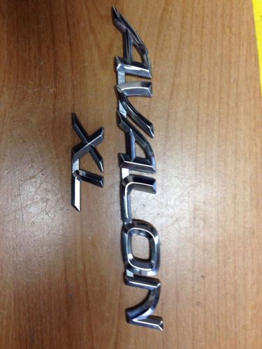 95-99 toyota avalon xl deck lid emblems