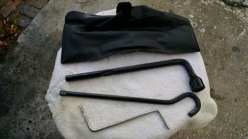 Suzuki xl-7 grand vitara chevy tracker tool kit crank rod  extension pouch lug