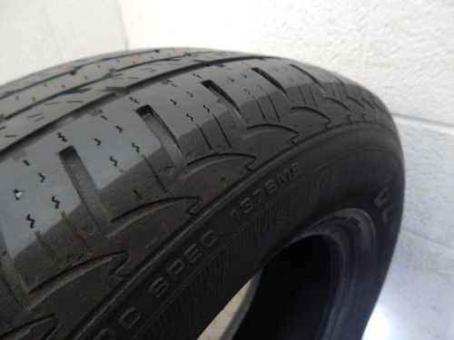 (1) general grabber tire 245/70r17  5/32 tread  245 70 17