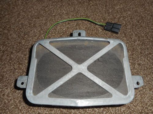 1974 corvette l/h dash speaker with plug and install screws (68-77)