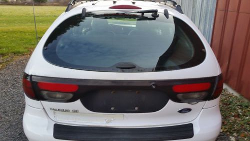 Original complete 2001 ford taurus wagon rear back windsheild w cover, wipers ec