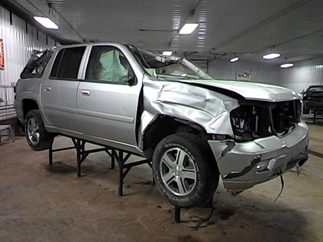 2006 chevy trailblazer ext rear seat belt & retractor only 2nd row left gray