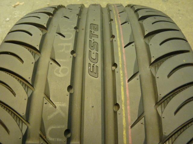 One nice kumho ecsta spt, 275/30/19 p275/30r19 275 30 19, tire # 25336 qa