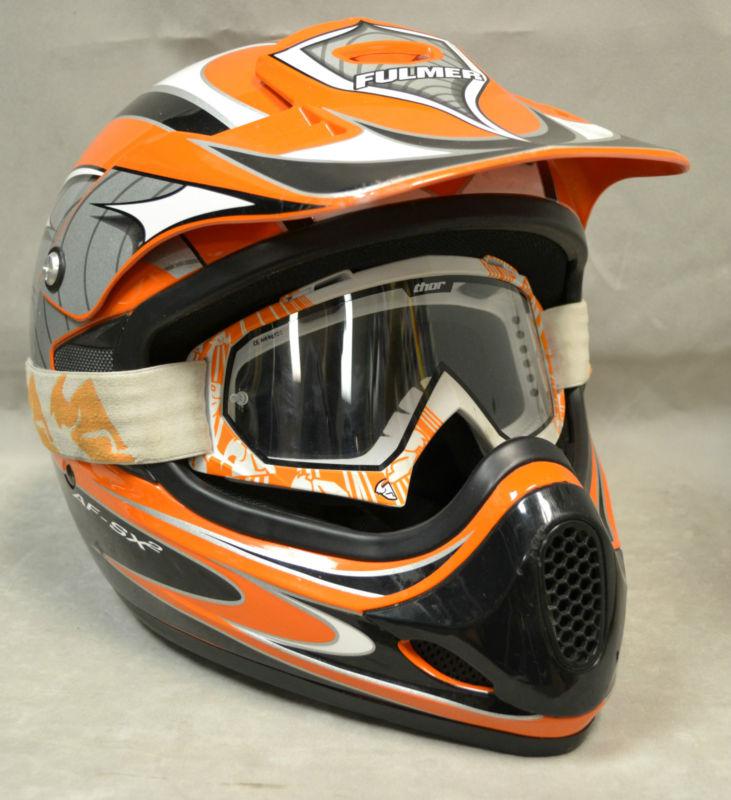 Fulmer snell 2000 dot motorcycle helmet model af-sx2 size m with goggles