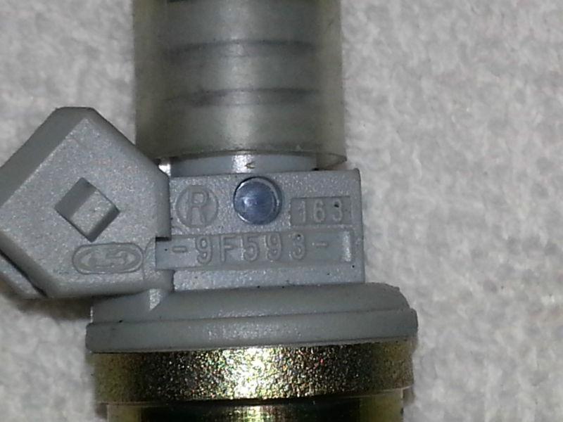 8 Ford Fuel Injectors F1ZE-9F593-B4C, US $149.99, image 3