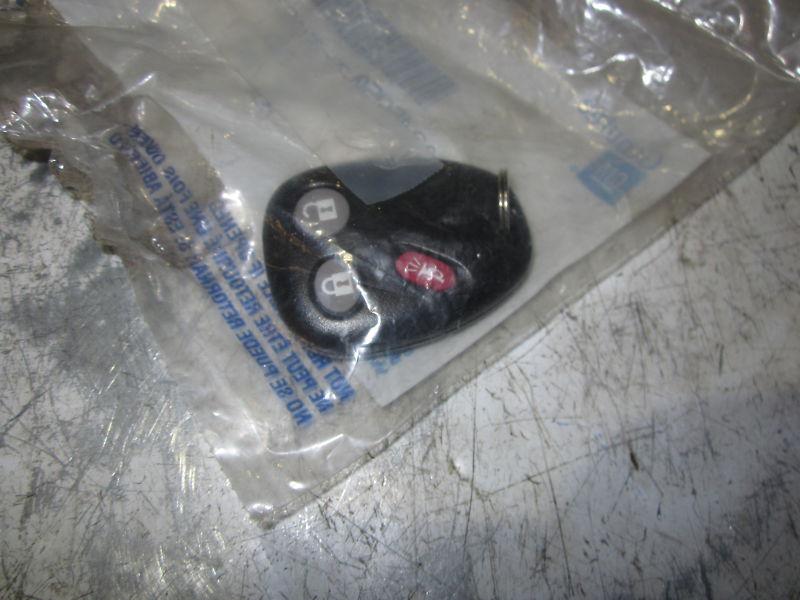 Gm oem part 10245950 keyless entry remote key fob transmitter (shelf a31 bin 3)