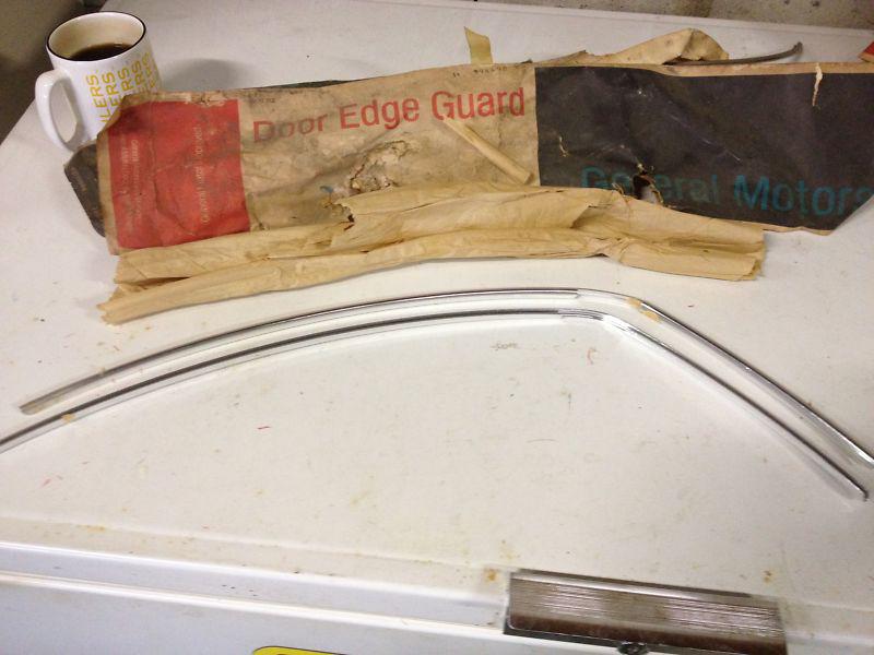 Nos 73 74 75 chevrolet chevelle el camino 2 door  door edge guards gm 994498