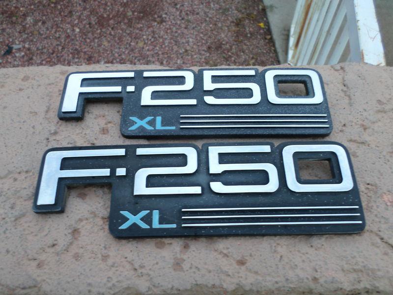 1992-96 ford f250 xl fender emblems (2)