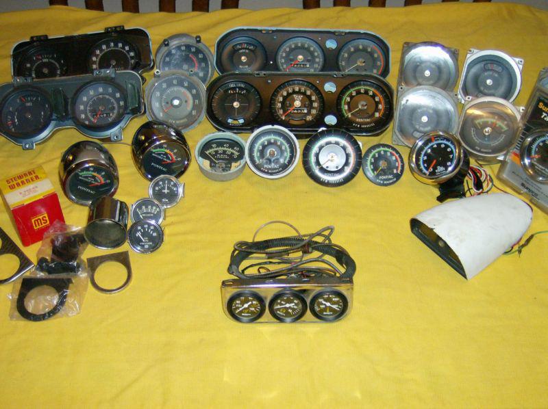 66 Pontiac GTO Hurst Tri-Power Rally Interior Part = Steering Wheel Horn Button, US $10.00, image 7