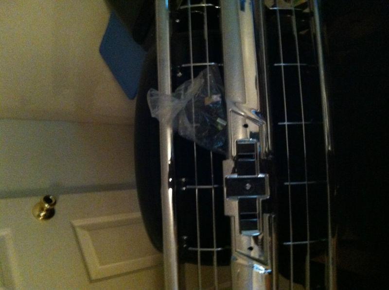 2000 chevy suburban chrome grill, US $25.00, image 2