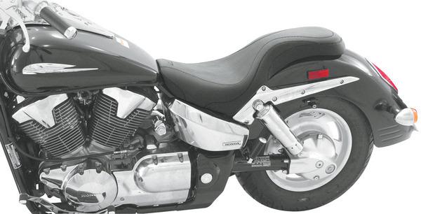 Mustang daytripper seat, kawasaki vn1700 vulcan nomad / voyager 09-10