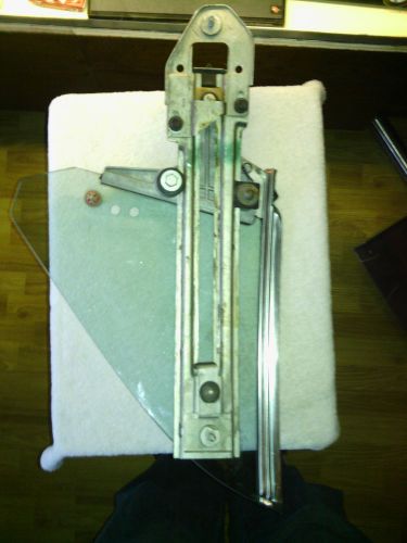 1970-71 dodge challengenor right (passenger side) quarter window