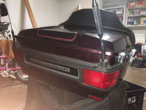 Harley davidson trunk with speakers
