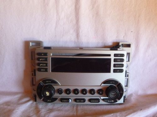 06 chevrolet equinox radio cd 15868182 face plate control panel jc31503