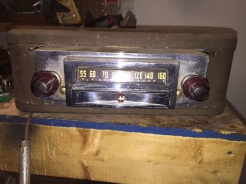Vintage car radio