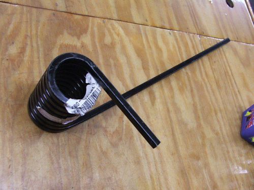 Polaris rear suspension spring oem 7041763-067