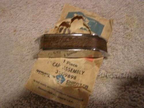 Nos mopar  71-73 door pull woodgrain cap 3509898