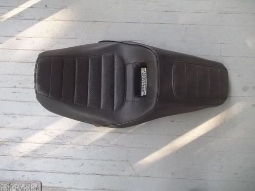 Harley davidson motorcycle seat p5200136. 2014 purchase date.