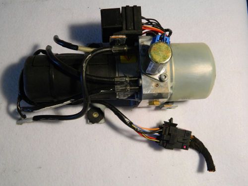 2000-2006 audi tt convertible top motor/pump 8n7 871 611 a