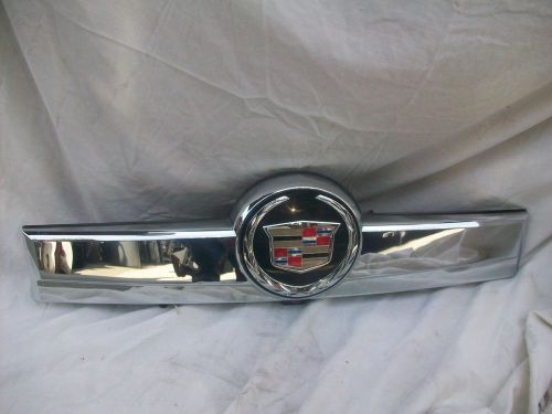 2007-2013 cadillac escalade liftgate trunk lid chrome trim moulding with camera