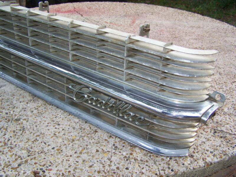 OEM 1962 Cadillac top & bottom center grille assembly with emblem, US $145.00, image 7