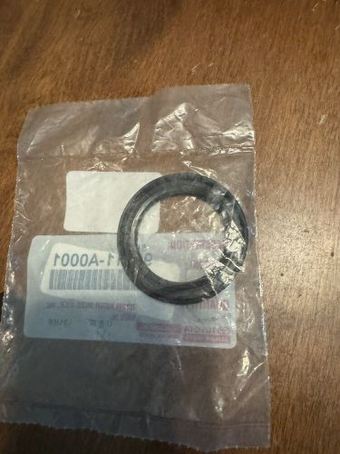 Genuine toyota crankshaft oil seal 90311-a0001