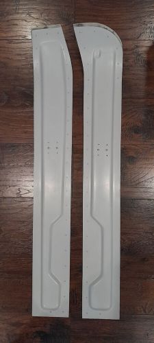 Commander rockwell 112, 114 nose landing gear doors, brand new, fiberglass