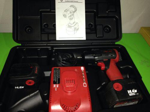 Snap on tools ct4410a 3/8" 14.4v cordless impact 2 batteries, charger and case