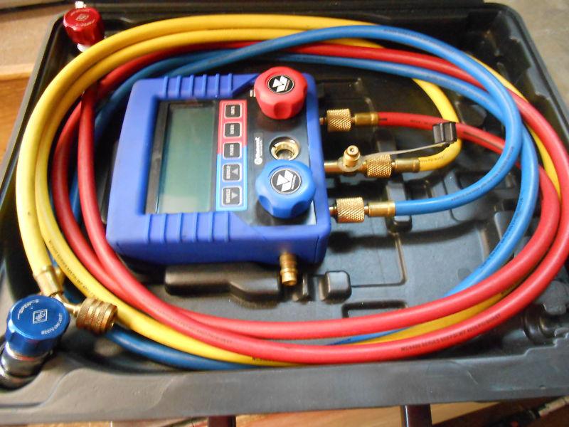 Buy Mastercool 99872A Digital Automotive Manifold Gauge Set in