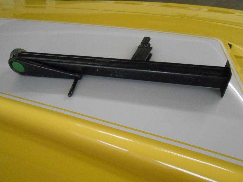 Porsche 911 tire jack 1965-73