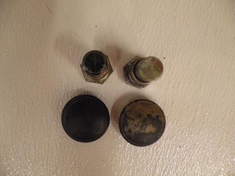 Yamaha bear tracker 250 swing arm pivot pins with covers yfm250