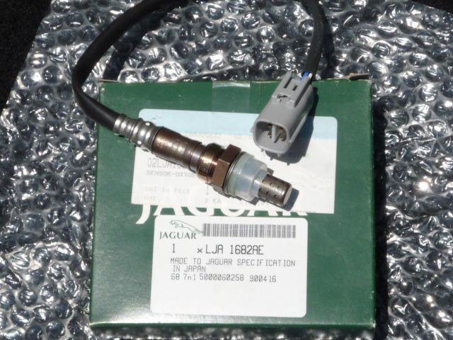 O2 oxygen sensor 100% genuine jaguar (no chinese copy) for a 1997-2002 with 4.0l