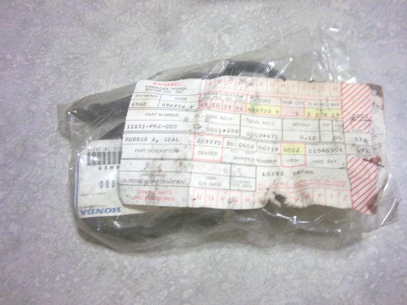 Genuine honda parts 1979  1983 accord prelude rubber seal gasket 11831-pb2-000 