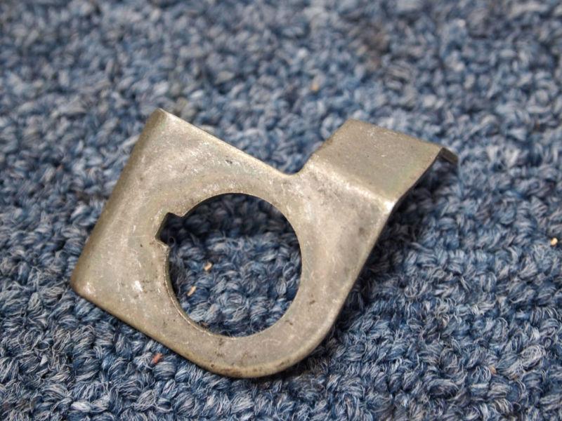 Yamaha r1 yzf-r1 seat lock bracket mount 04 05 06 2004 2005 2006