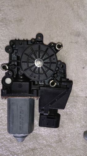 1996-2001 audi a4 right side window motor front or rear oem