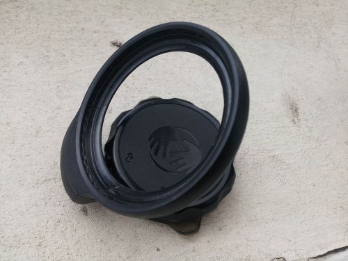 Tomtom genuine one xl xxl car windscreen suction mount holder