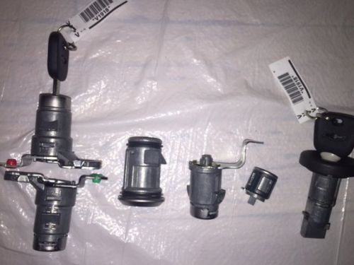 Chevy oem logo ignition key switch lock cylinder + 2 (pair) strattec