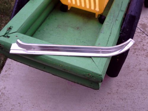 Front door sill plate 6273637 chevy truck
