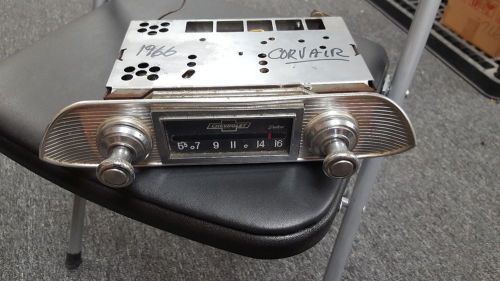 Vintage 1960&#039;s chevy delco am radio 7287246-2  nova ii corvair dash plate works