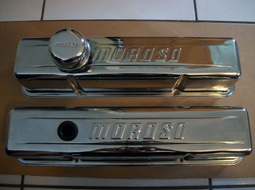 Moroso small block chevy valve covers with breather  polished